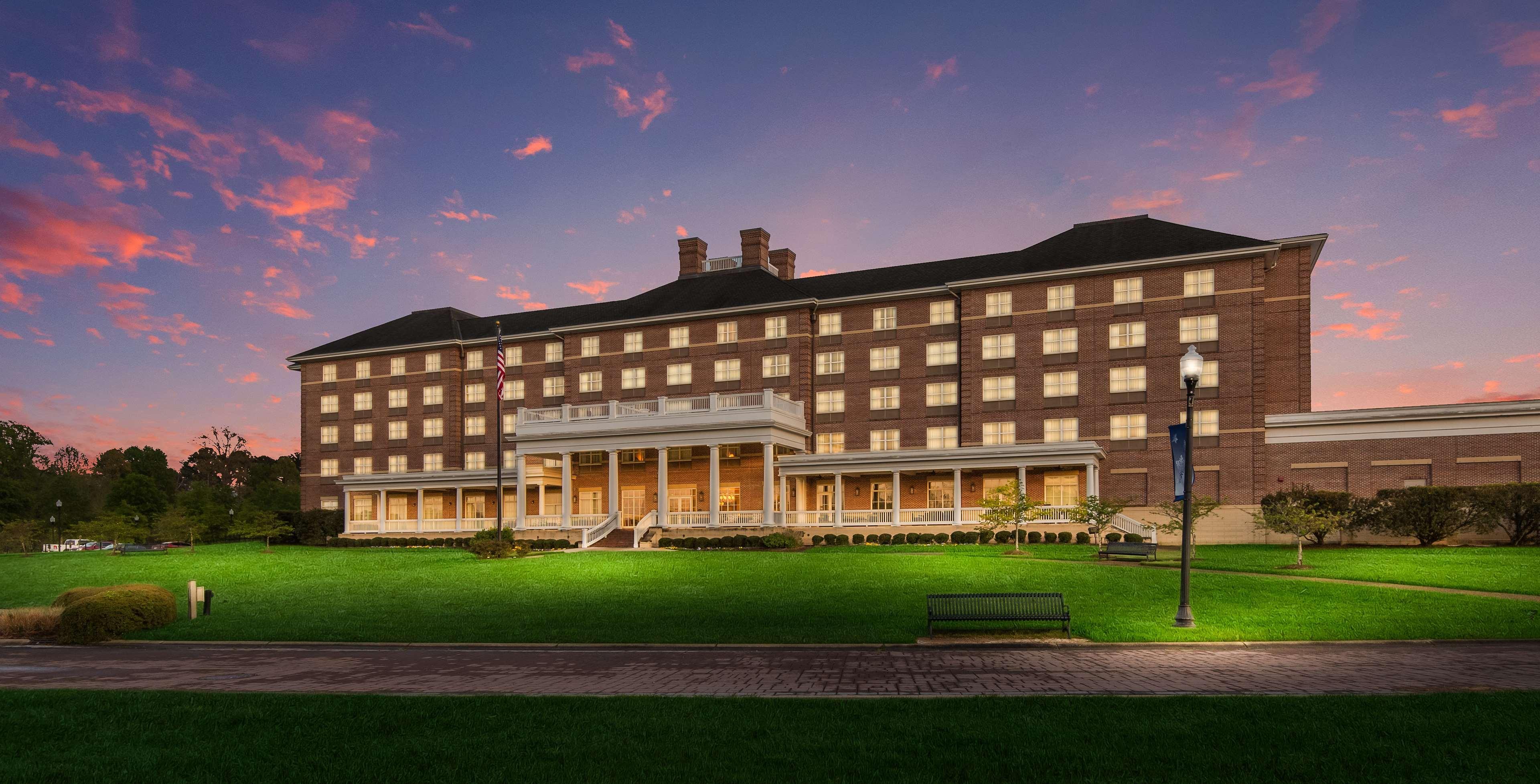 Hilton Garden Inn Suffolk Riverfront Экстерьер фото