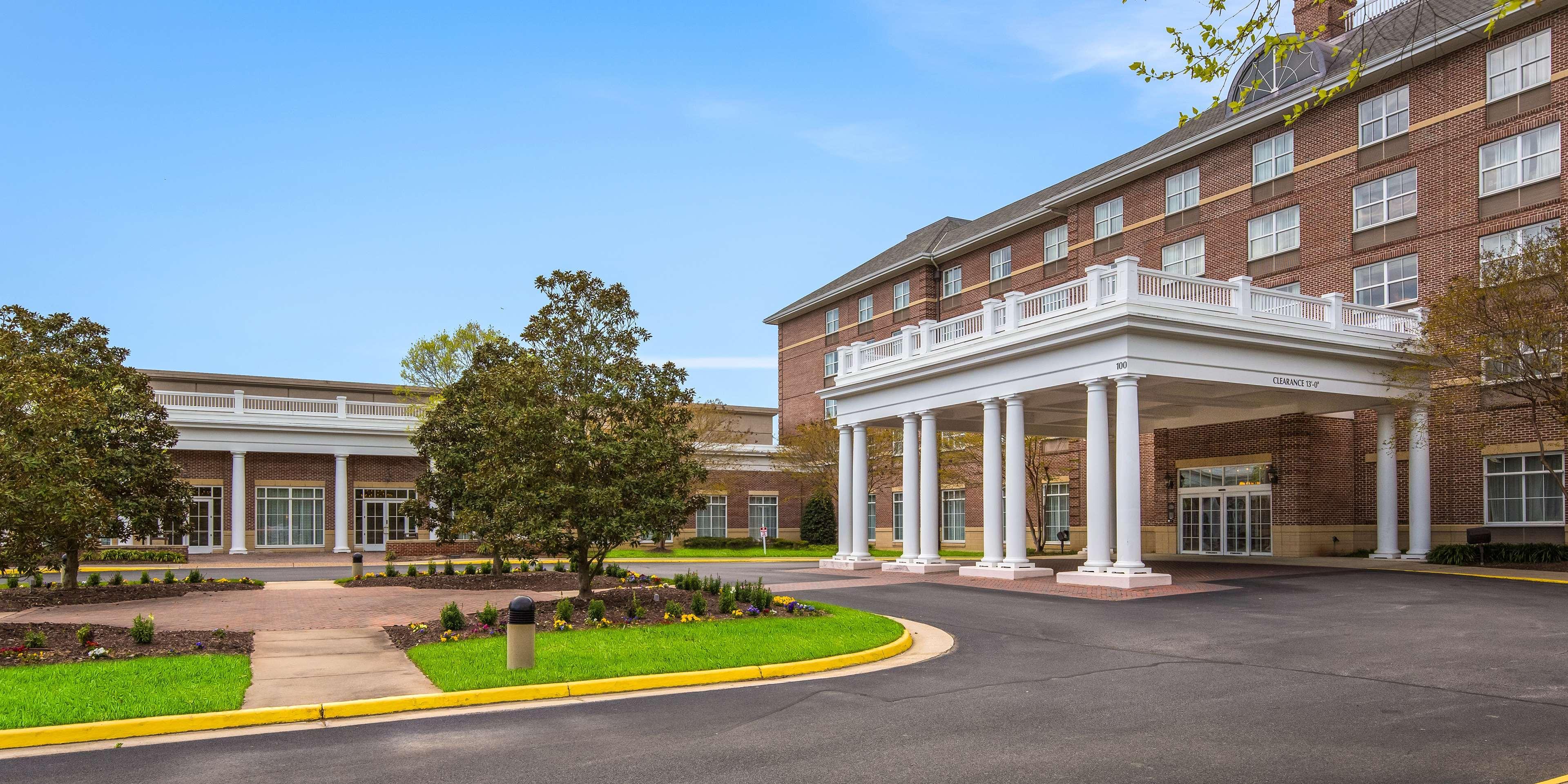 Hilton Garden Inn Suffolk Riverfront Экстерьер фото